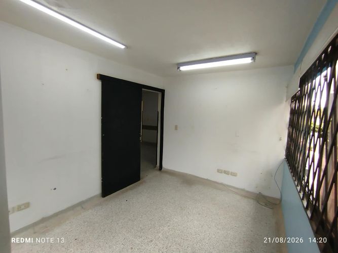 Casa de 6 alcobas en venta en San Alonso, Bucaramanga, 276 m² · foto 10 de 24