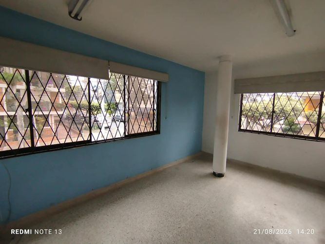 Casa de 6 alcobas en venta en San Alonso, Bucaramanga, 276 m² · foto 9 de 24