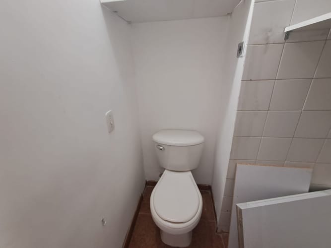 Apartamento de 1 alcoba en arriendo en El Tesoro, Medellín, 101 m² · foto 5 de 15