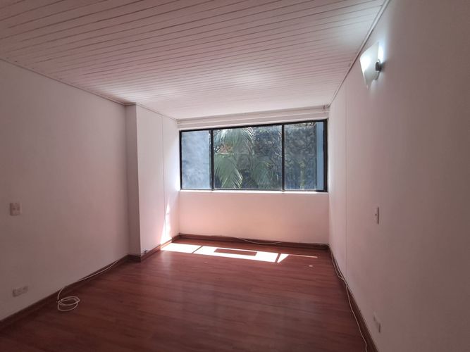 Apartamento de 1 alcoba en arriendo en El Tesoro, Medellín, 101 m² · foto 11 de 15