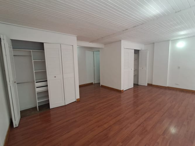 Apartamento de 1 alcoba en arriendo en El Tesoro, Medellín, 101 m² · foto 13 de 15