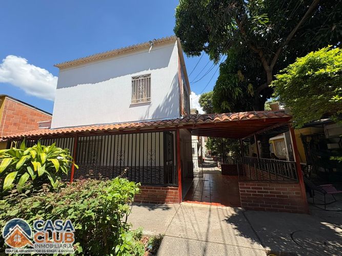 Casa de 3 alcobas en venta en Paseo Del Puente, Piedecuesta, 54 m² · foto 2 de 16