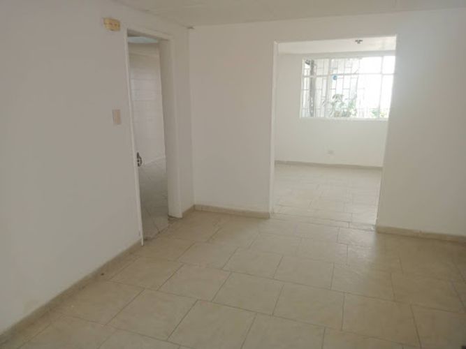Casa de 4 alcobas en venta en Santa Barbara, Bogotá, 300 m² · foto 3 de 24