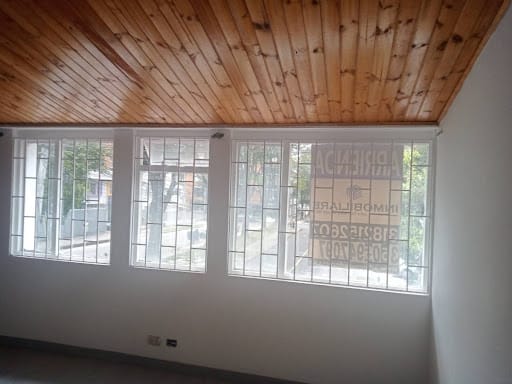 Casa de 4 alcobas en venta en Santa Barbara, Bogotá, 300 m² · foto 16 de 24