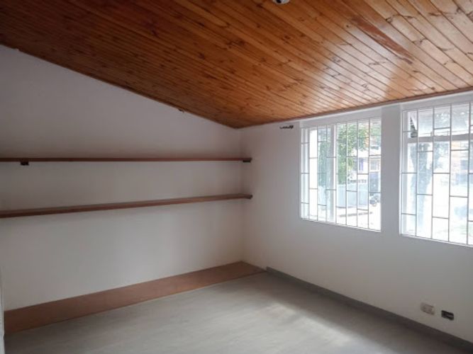 Casa de 4 alcobas en venta en Santa Barbara, Bogotá, 300 m² · foto 22 de 24