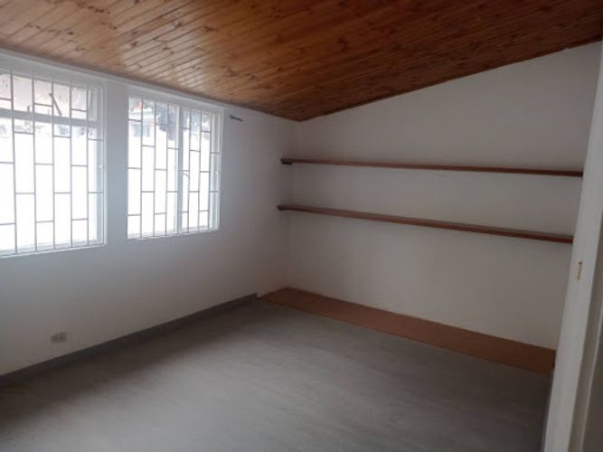 Casa de 4 alcobas en venta en Santa Barbara, Bogotá, 300 m² · foto 23 de 24