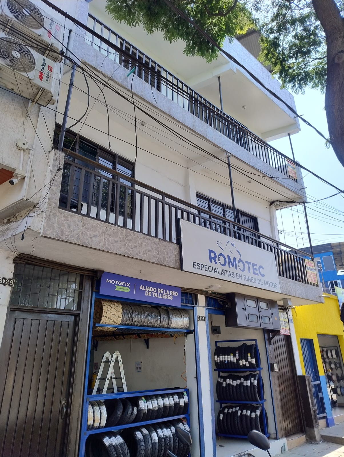 Studio for rent in Atanasio girardot, Cali