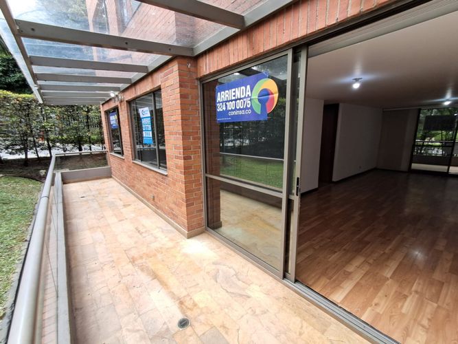 Apartamento de 3 alcobas en arriendo en Los Balsos, Medellín, 133 m² · foto 8 de 24