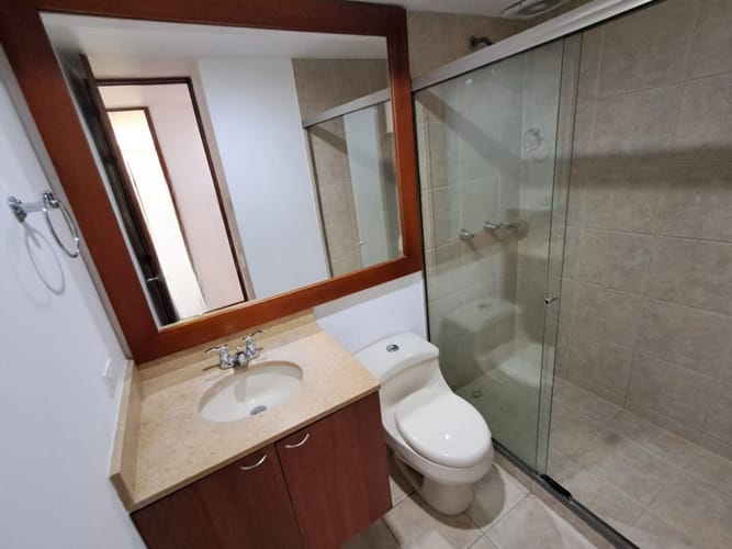 Apartamento de 3 alcobas en arriendo en Los Balsos, Medellín, 133 m² · foto 13 de 24