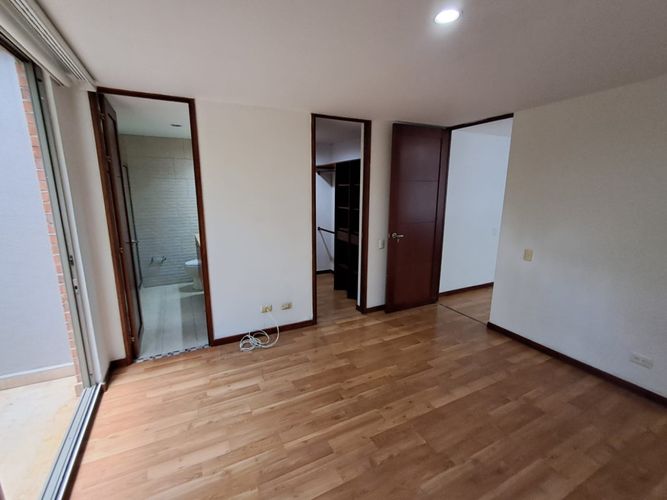 Apartamento de 3 alcobas en arriendo en Los Balsos, Medellín, 133 m² · foto 20 de 24