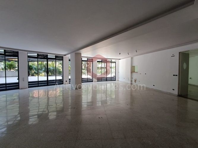 Local en arriendo en El Poblado, Medellín, 230 m² · foto 10 de 21