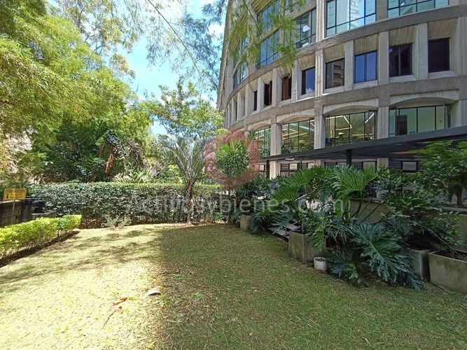 Local en arriendo en El Poblado, Medellín, 230 m² · foto 20 de 21