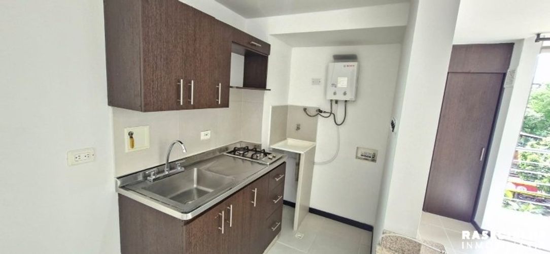 Apartaestudio en venta en Belén Rosales, Medellín, 37 m² · foto 3 de 20