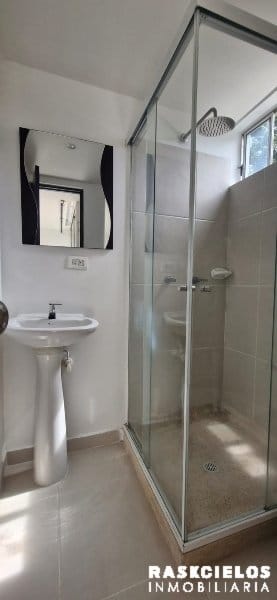 Apartaestudio en venta en Belén Rosales, Medellín, 37 m² · foto 18 de 20
