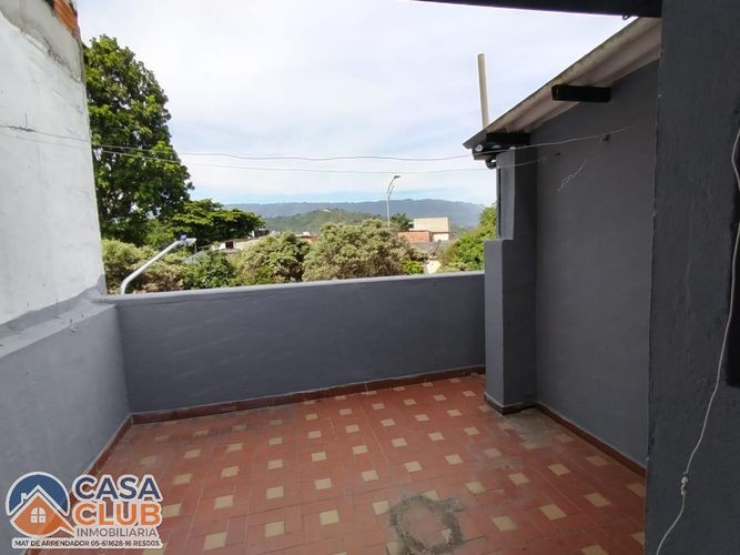 Apartamento de 2 alcobas en venta en Junin Sector I, Piedecuesta, 60 m² · foto 2 de 8