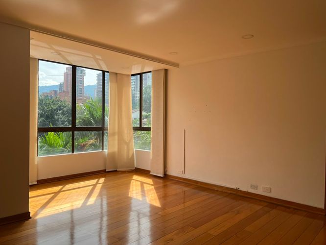 Apartamento de 3 alcobas en venta en El Poblado, Medellín, 200 m² · foto 17 de 17