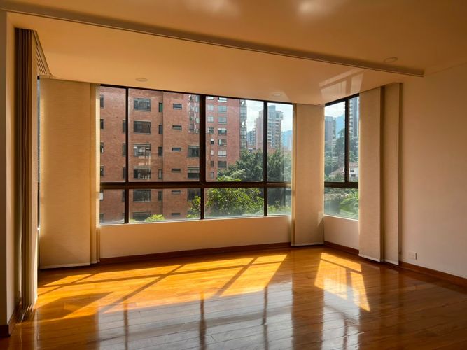 Apartamento de 3 alcobas en venta en El Poblado, Medellín, 200 m² · foto 6 de 17