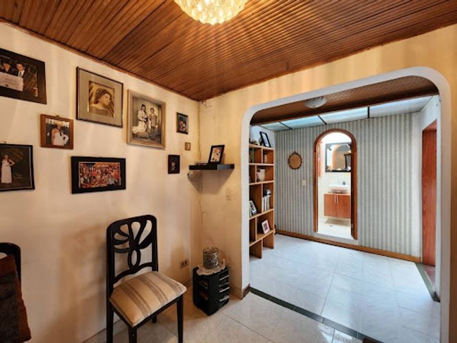 Casa de 3 alcobas en venta en El Encanto, Bogotá, 277 m² · foto 11 de 20