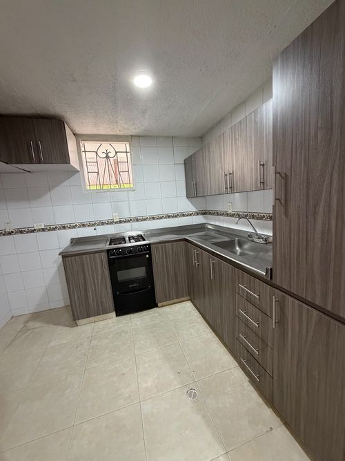 Casa de 5 alcobas en venta en Provenza, Bucaramanga, 150 m² · foto 4 de 24