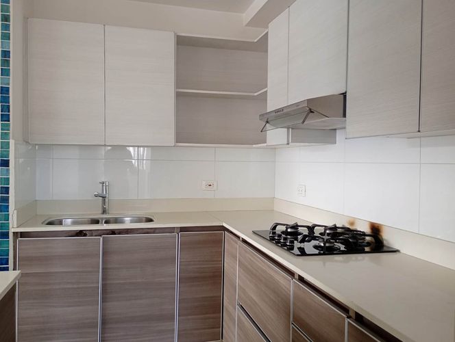 Apartamento de 3 alcobas en arriendo en El Poblado, Medellín, 143 m² · foto 3 de 17