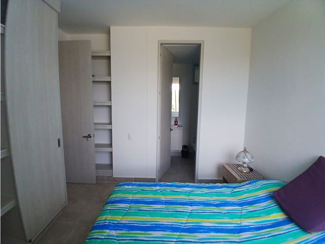Apartamento de 3 alcobas en venta en Ricaurte, 64 m² · foto 13 de 24