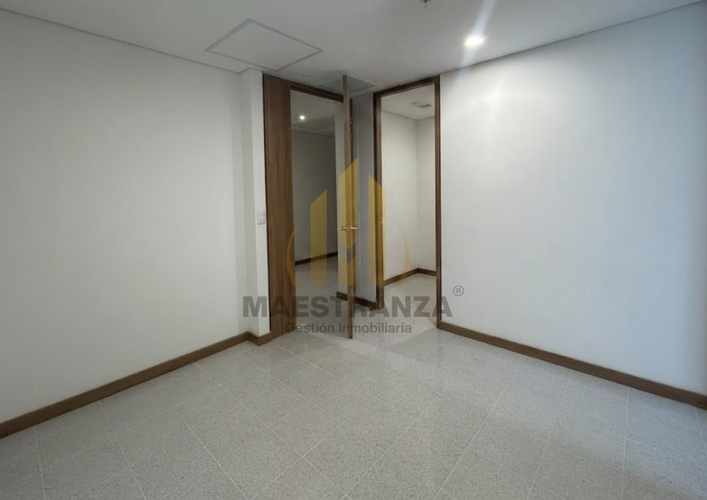 Consultorio en arriendo en Los Pinos, Medellín, 29 m² · foto 4 de 6