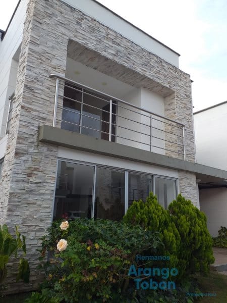 $950.000.000 en Condominio Heliconias
