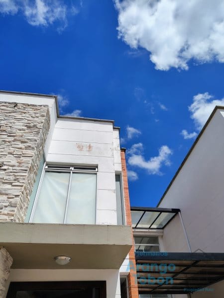 Casa de 3 alcobas en venta en La Ceja, 130 m² · foto 5 de 11