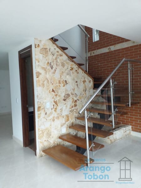 Casa de 3 alcobas en venta en La Ceja, 130 m² · foto 11 de 11