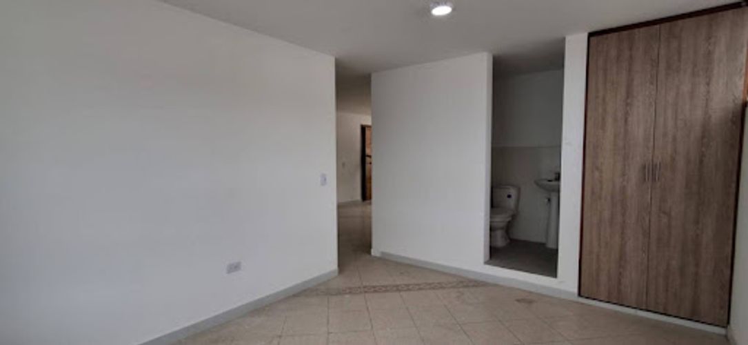 Casa de 9 alcobas en venta en La Portada, La Calera, 657 m² · foto 3 de 20