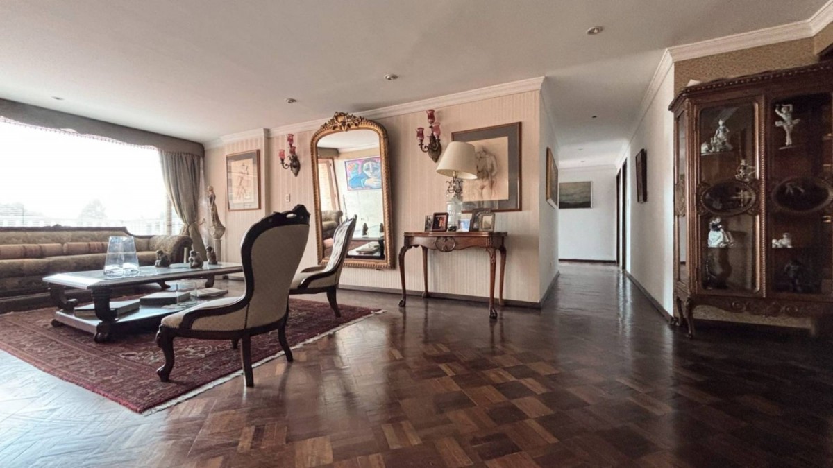 Apartamento en venta en Los Rosales, Bogotá · foto 3 de 24