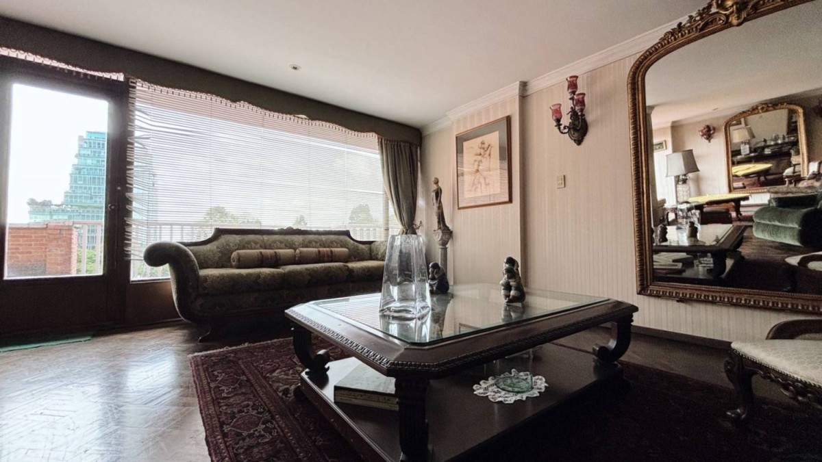 Apartamento en venta en Los Rosales, Bogotá · foto 6 de 24