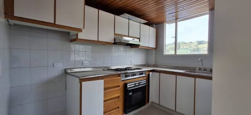 Casa de 9 alcobas en venta en La Portada, La Calera, 657 m² · foto 16 de 20