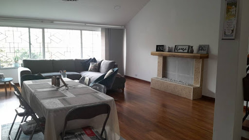 Casa en venta en Morato, Bogotá · foto 3 de 24