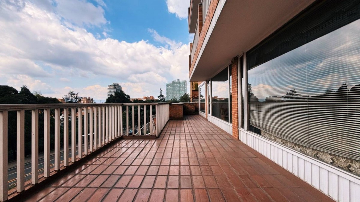 Apartamento en venta en Los Rosales, Bogotá · foto 12 de 24