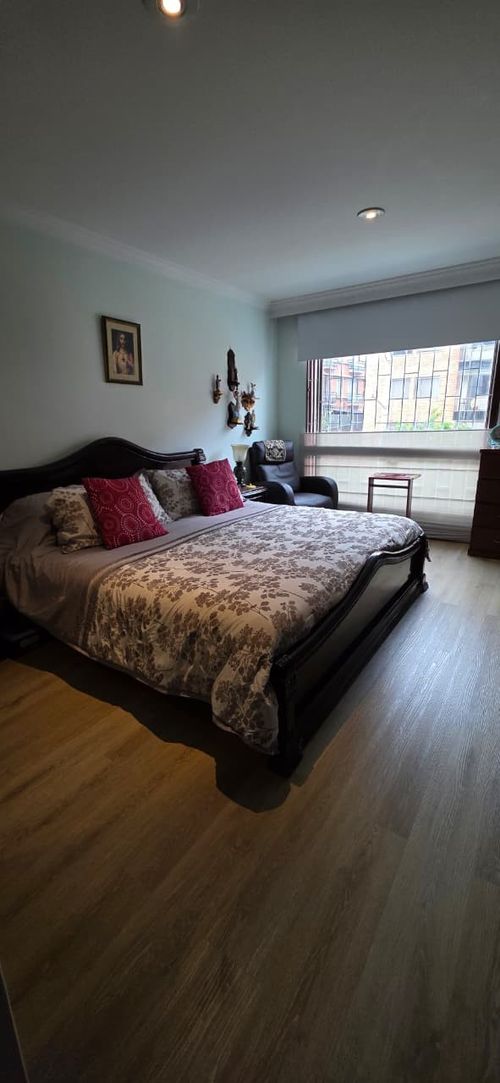 Apartamento de 3 alcobas en venta en Santa Barbara Central, Bogotá, 168 m² · foto 10 de 17