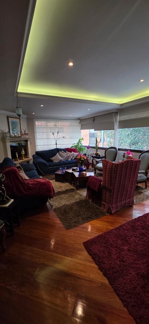 Apartamento de 3 alcobas en venta en Santa Barbara Central, Bogotá, 168 m² · foto 5 de 17