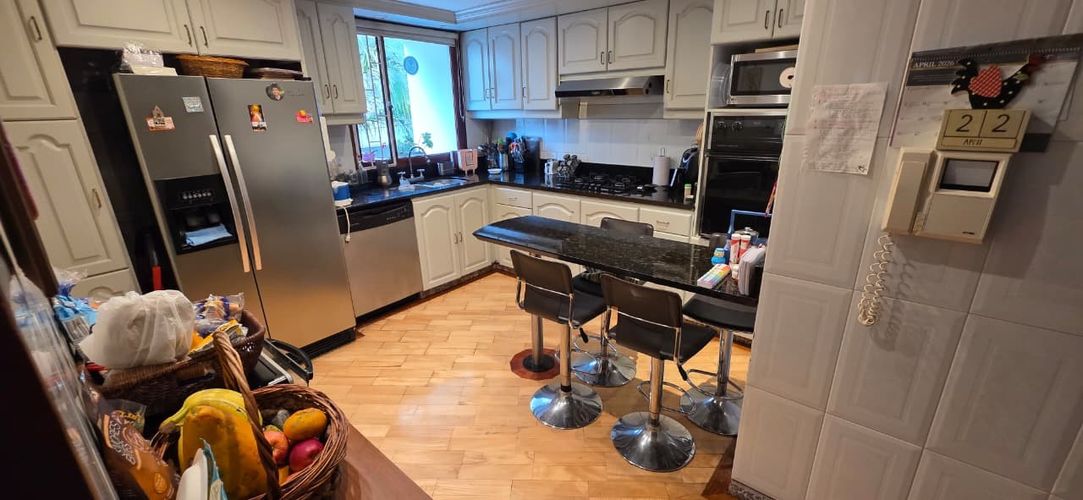 Apartamento de 3 alcobas en venta en Santa Barbara Central, Bogotá, 168 m² · foto 7 de 17