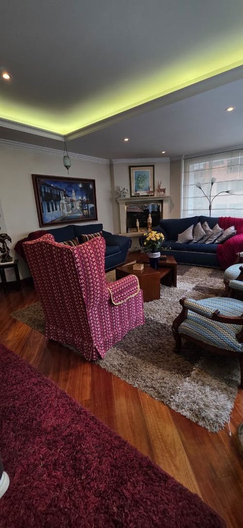 Apartamento de 3 alcobas en venta en Santa Barbara Central, Bogotá, 168 m² · foto 3 de 17