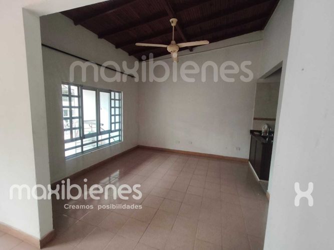 Casa de 3 alcobas en arriendo en Parroquial, Apartado, 150 m² · foto 9 de 24