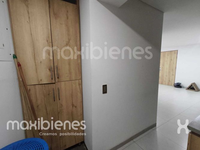 Apartamento de 2 alcobas en venta en El Salvador, Apartado, 60 m² · foto 3 de 24
