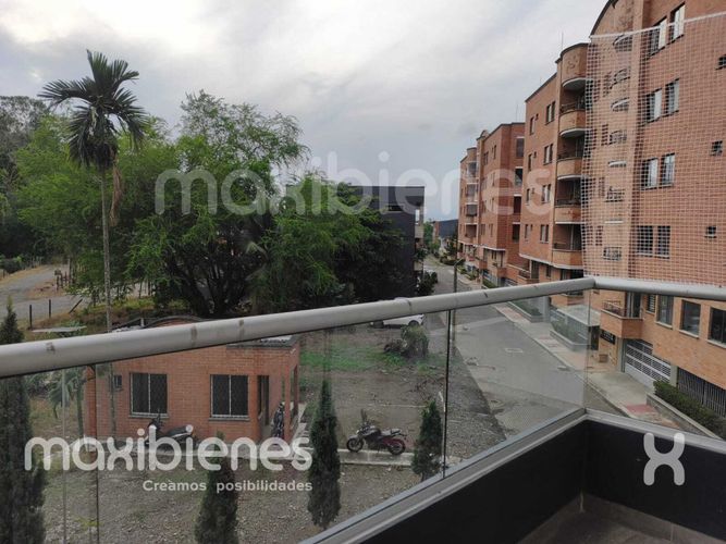 Apartamento de 2 alcobas en venta en El Salvador, Apartado, 60 m² · foto 5 de 24