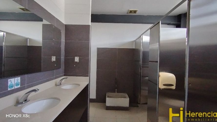 Bodega en arriendo en La Esmeralda, Itagüí, 2039 m² · foto 17 de 22