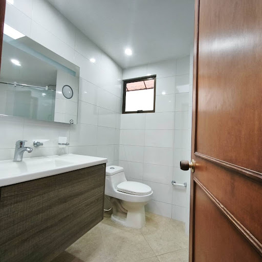 Apartamento en venta en Santa Barbara, Bogotá · foto 9 de 13