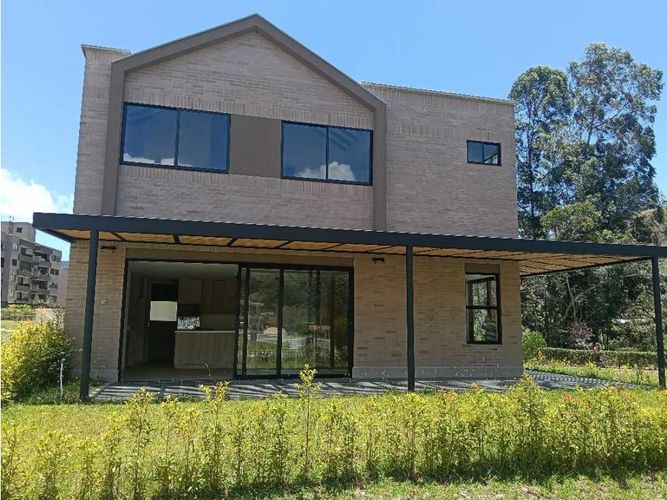 Casa de 3 alcobas en venta en Puente Pelaez, El Retiro, 238 m² · foto 2 de 24
