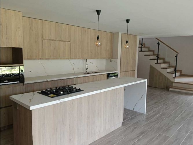 Casa de 3 alcobas en venta en Puente Pelaez, El Retiro, 238 m² · foto 7 de 24