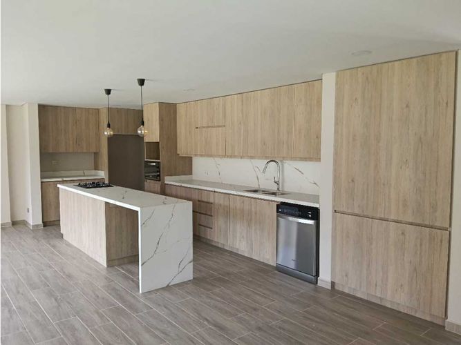 Casa de 3 alcobas en venta en Puente Pelaez, El Retiro, 238 m² · foto 9 de 24