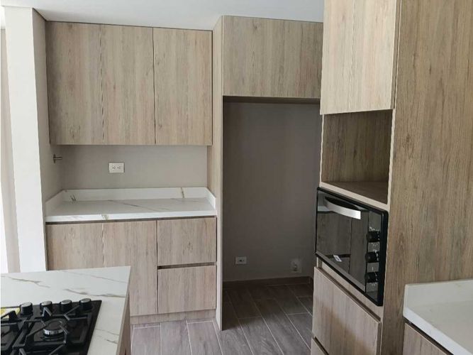 Casa de 3 alcobas en venta en Puente Pelaez, El Retiro, 238 m² · foto 10 de 24