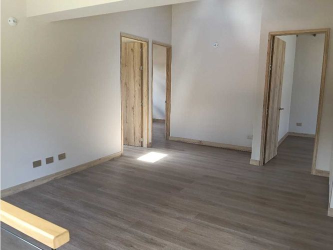 Casa de 3 alcobas en venta en Puente Pelaez, El Retiro, 238 m² · foto 12 de 24
