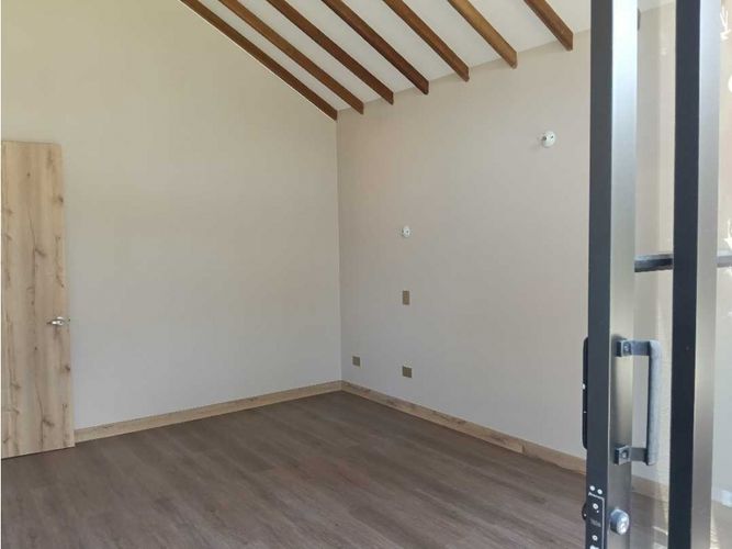 Casa de 3 alcobas en venta en Puente Pelaez, El Retiro, 238 m² · foto 21 de 24